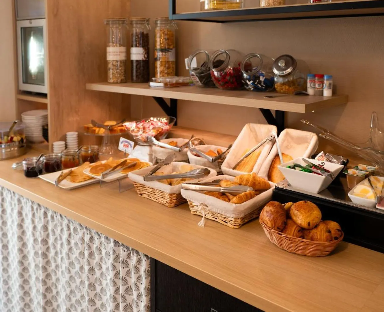 ברסט Hotel Bellevue