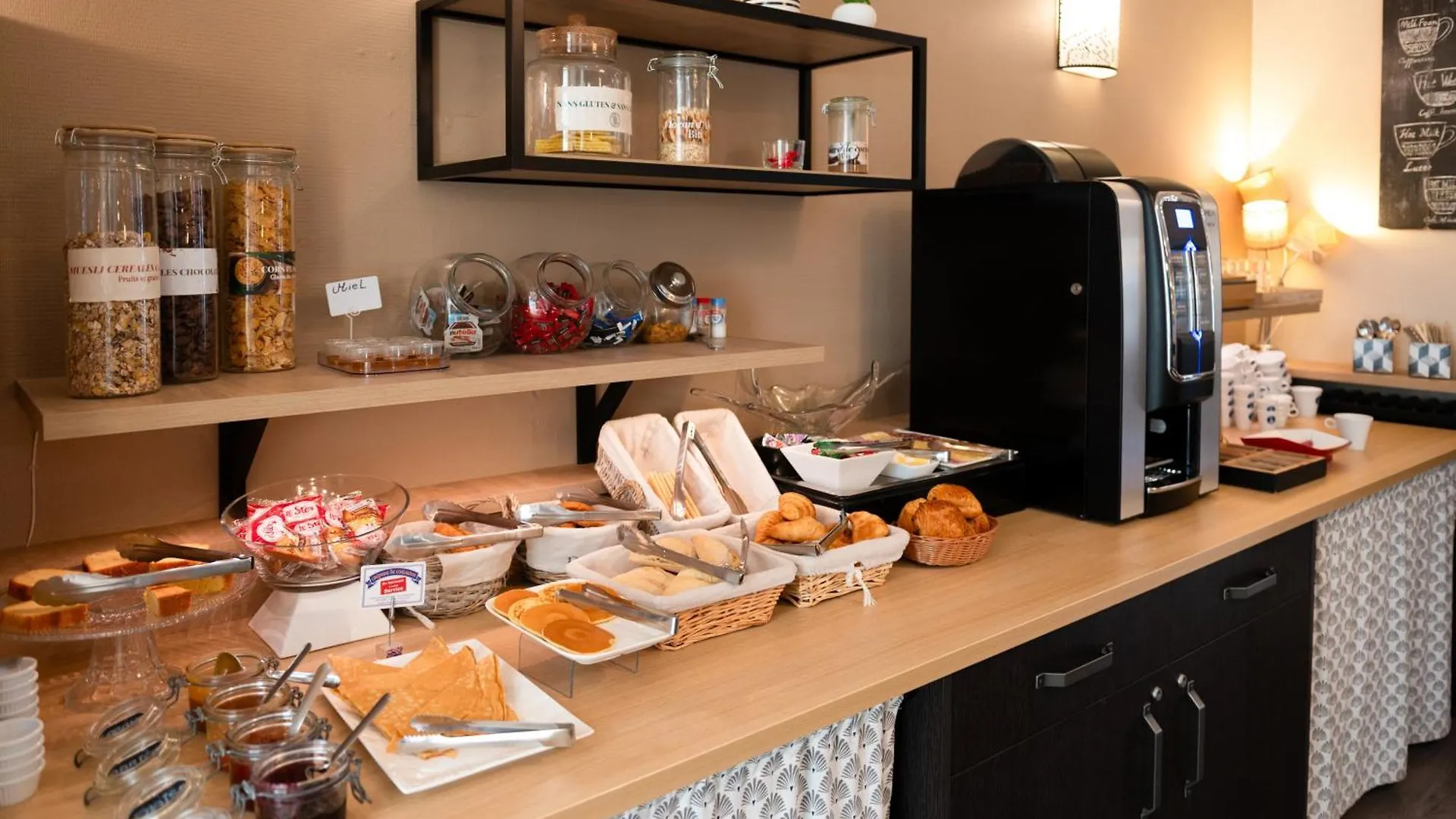 ברסט Hotel Bellevue