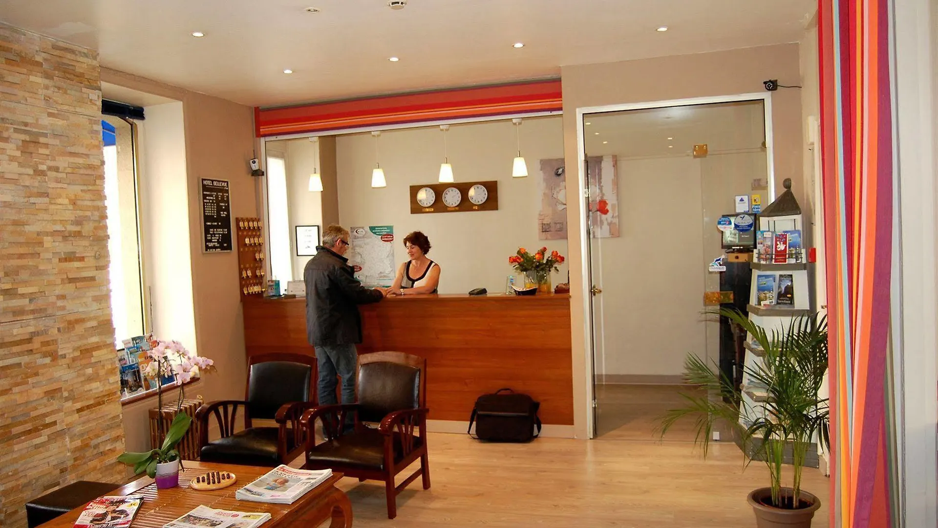 ברסט Hotel Bellevue 2*,  צרפת