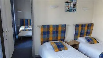 ברסט Hotel Bellevue 2*,  צרפת
